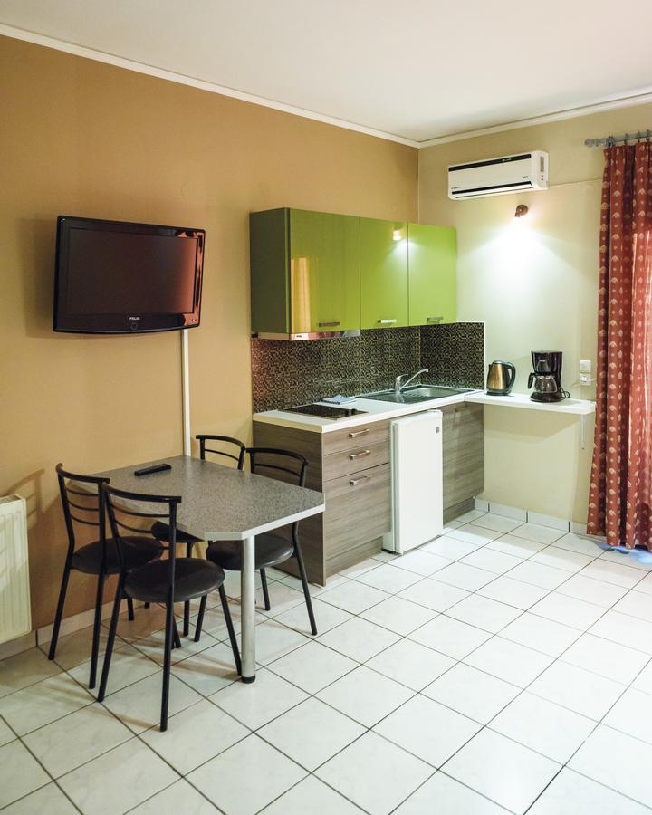 Sun Village Hotel Apartments Megas Limnionas Exterior photo