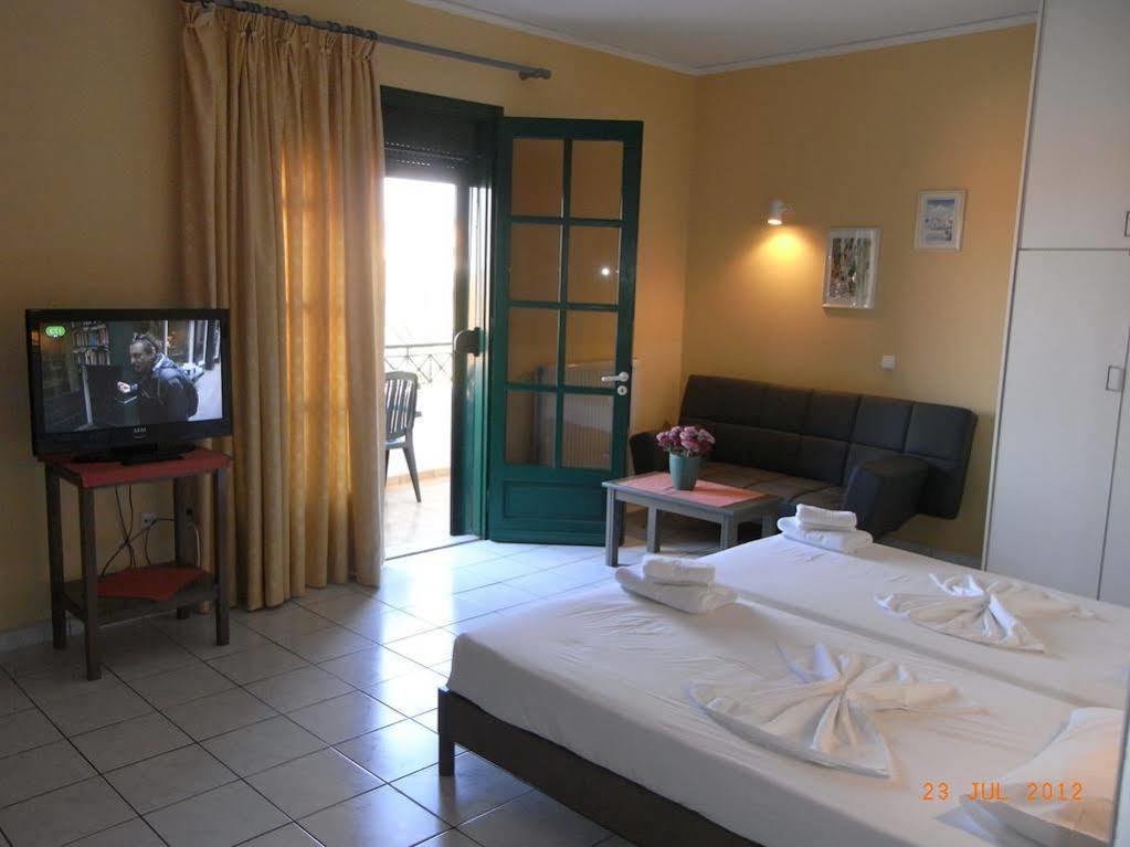 Sun Village Hotel Apartments Megas Limnionas Exterior photo