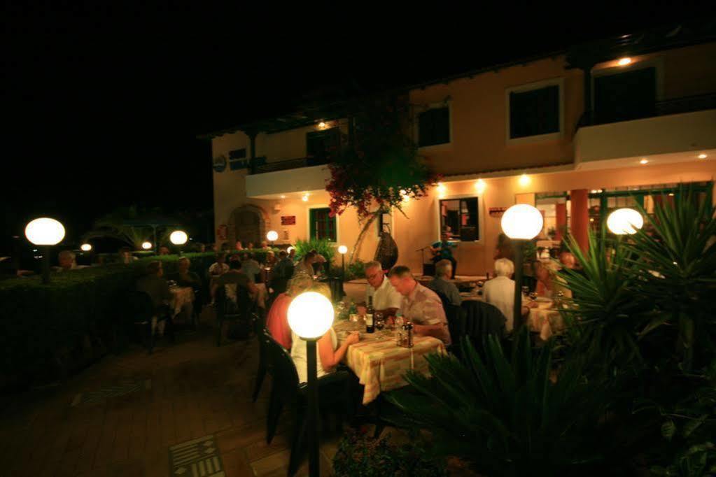 Sun Village Hotel Apartments Megas Limnionas Exterior photo